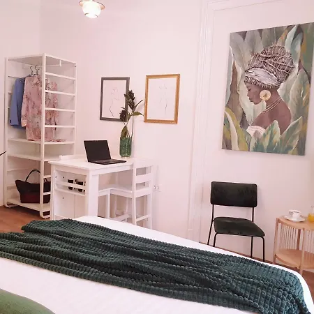 Lui فندق مبيت وإفطار 3*