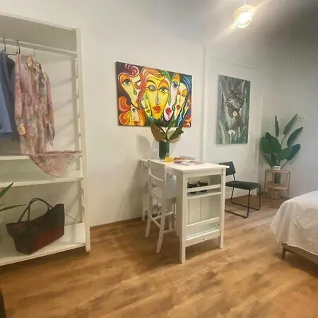 Lui, Sa Besplatnim Parkingom Bed & Breakfast 3*