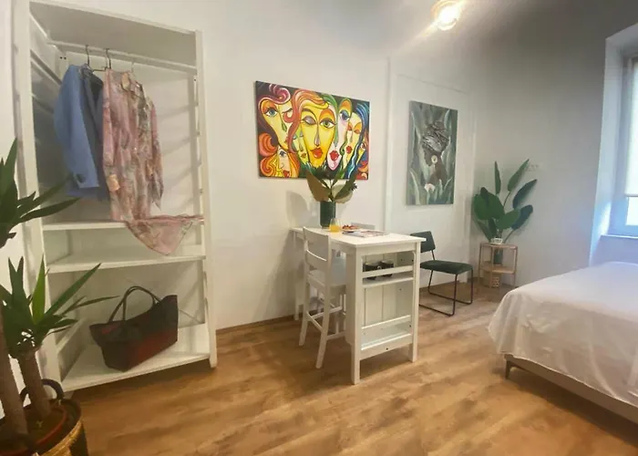 Lui Bed and breakfast 3*