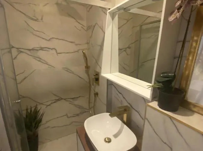 Bed and breakfast Lui 3*